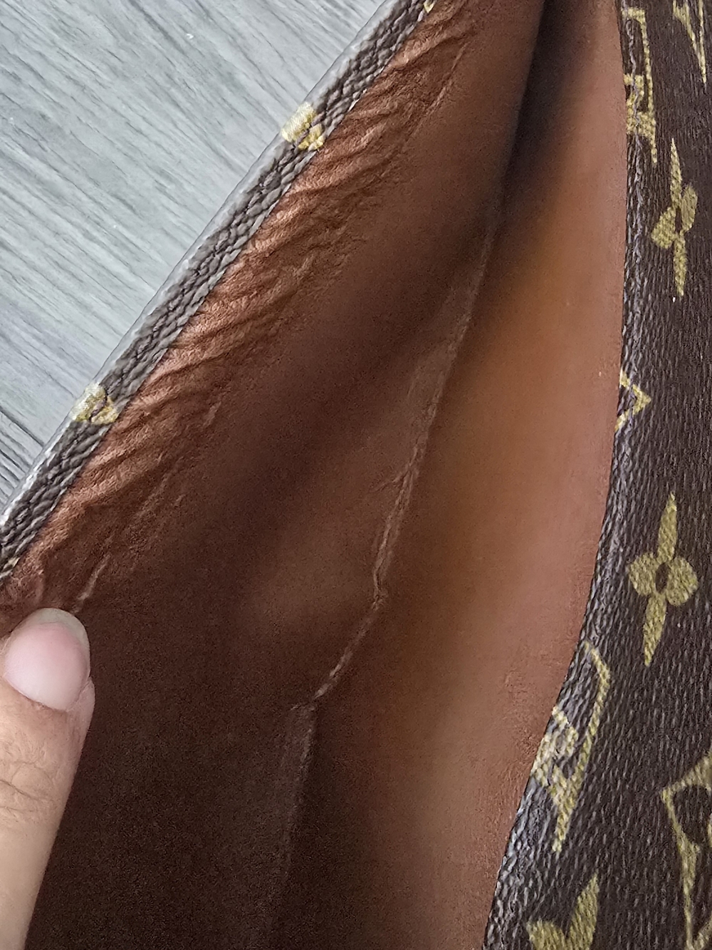 Louis Vuitton Brown and Gold Monogram Wristlet Pouch - Picture 14 of 14